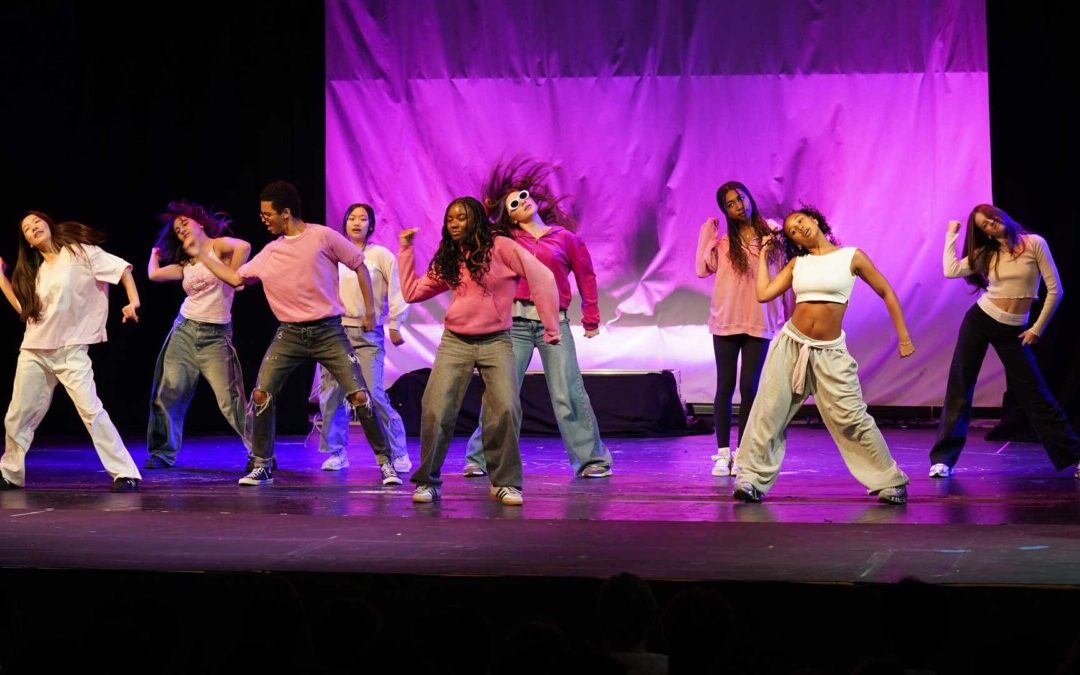 Dance at D-E Makes Some Moves!